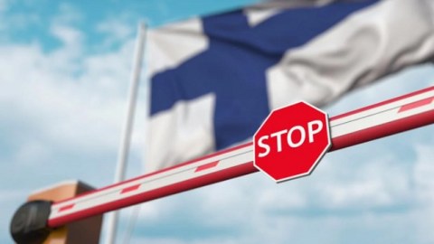 Finlandiya Rusiya ilə sərhədi bağladı
