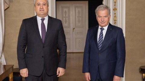 Azərbaycan səfiri Finlandiya Prezidentilə görüşdü