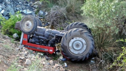 Traktor aşdı, 22 nəfər göldə boğuldu