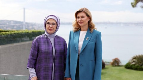 Türkiyə və Ukraynanın birinci xanımları görüşdü 