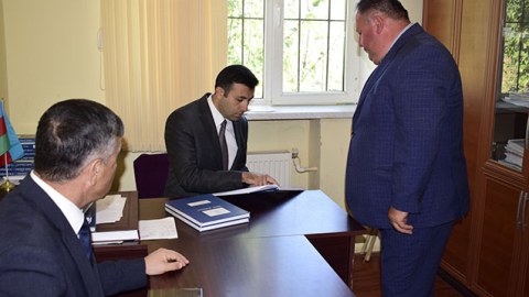 İcra başçısının yerində tapmadığı direktor DANIŞDI