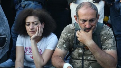 Bakı İrəvandan bunları tələb edir - Paşinyanın arvadının qəzeti 5 tələbi DƏRC ETDİ