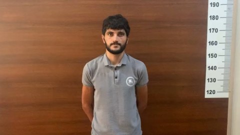 Oğurladığı avtomobili satanda YAXALANDI