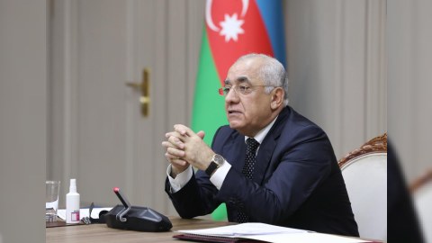 Baş nazir nəqliyyatdakı vəziyyətlə bağlı müşavirə keçirdi - FOTOLAR