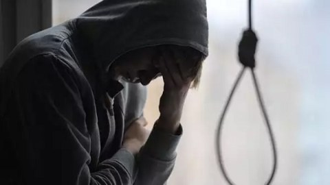 Naxçıvanda şagird intiharı ilə valideynlərinə “dərs verib” - TƏFƏRRÜAT