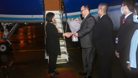Sahibə Qafarova İndoneziyada səfərdədir