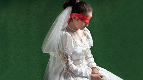 Sabirabadda 16 yaşlı qız 40 yaşlı kişiyə ərə verilib