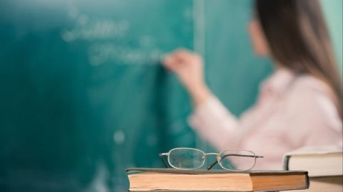 Deputatların unuda bilmədiyi MÜƏLLİMLƏRİ