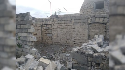 Bakıda zəbt olunan tarixi binanın ərazisi bərpa edildi