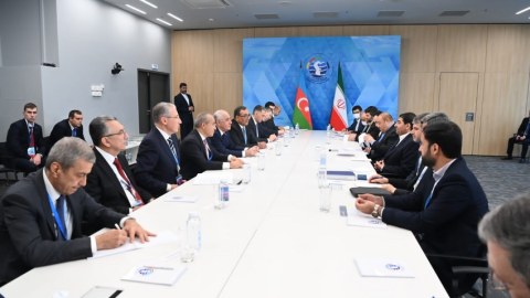 Əli Əsədov İranın birinci vitse-prezidenti ilə görüşüb