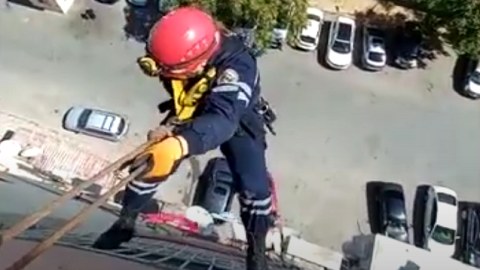 İkisi azyaşlı olmaqla 6 nəfər xilas olundu