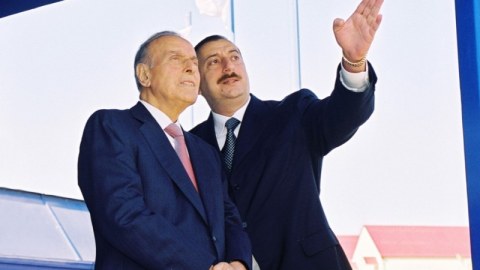 Yeni Azərbaycan Partiyasını yeni hədəflərə yönəldən QURULTAY