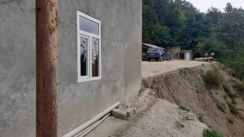 Astarada torpaq sürüşməsi - Təhlükəli vəziyyət