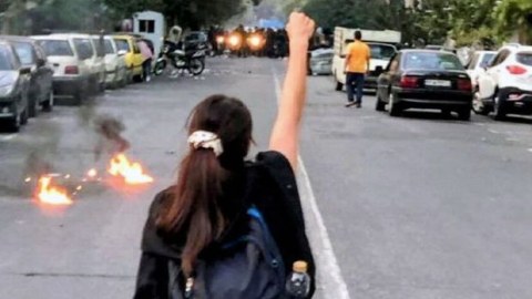 Fransadan çağırış: İranı dərhal tərk edin!