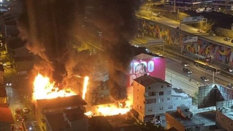 İstanbulda güclü partlayış, ölənlər var - YENİLƏNİB