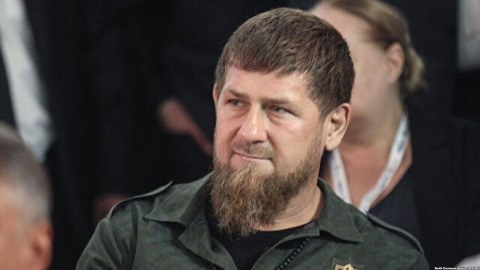 Kadırov həkimləri də döyüşə GÖNDƏRİR