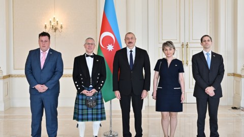 İlham Əliyev Britaniyanın yeni səfirini qəbul etdi - YENİLƏNİB