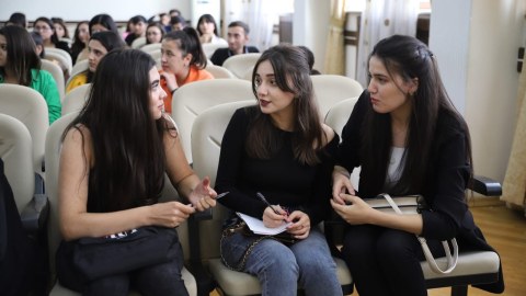 Tələbələr arasında intelektual yarış keçirilib