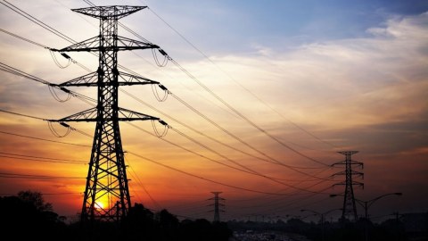 Ukrayna elektrik enerjisi ixracını dayandırdı