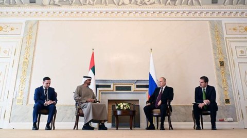 Putin BƏƏ prezidenti ilə görüşdü