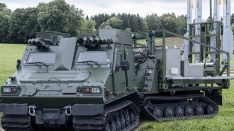 NATO Ukraynaya hava hücumundan müdafiə sistemləri verəcək