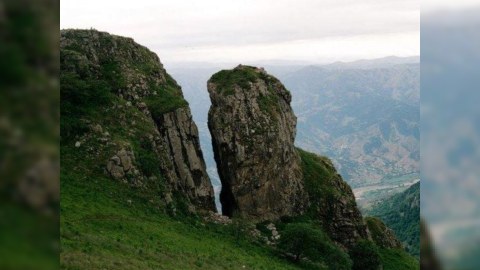 Göygöl sakini qayadan yıxıldı