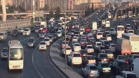 130-dan çox avtobus tıxaca DÜŞDÜ