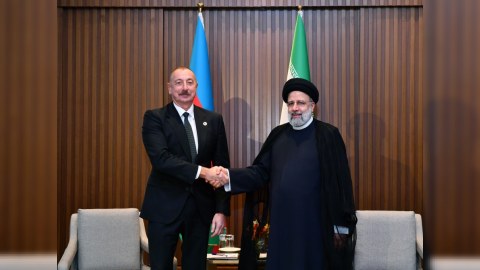 İlham Əliyev İran Prezidenti ilə görüşüb - YENİLƏNİB 