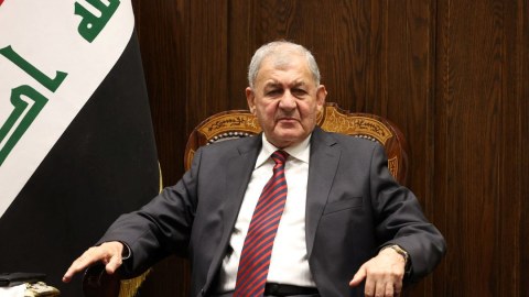 78 yaşlı sabiq nazir prezident seçildi 