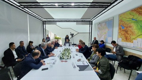 Azərbaycanda şam ağacları niyə quruyur?