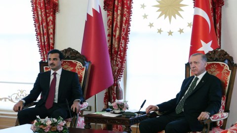 Ərdoğan Qətər əmiri ilə görüşüb