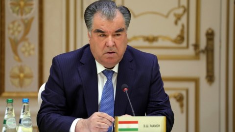 Tacikistan liderindən Putinə sərt sözlər: “Biz yadplanetliyik?”