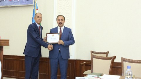 Azərbaycanlı şair Özbəkistan Yazıçılar İttifaqının fəxri üzvü oldu