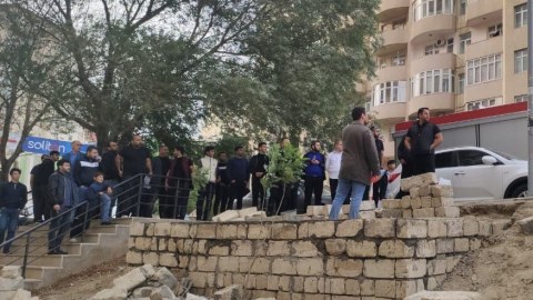 Yasamalda intihara cəhd - Vətəndaş özünü yandırmaq istədi