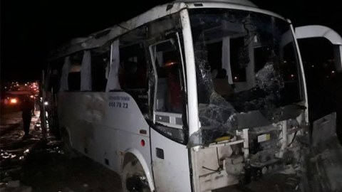 Dəhşətli avtobus qəzası - 20 nəfər öldü 