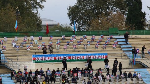 "Kəpəz"dən "Neftçi" ilə oyunda anlamlı JEST