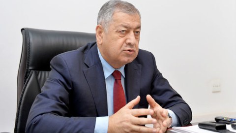 “Vəziyyət o qədər də hamar deyil” - Vahid Əhmədov