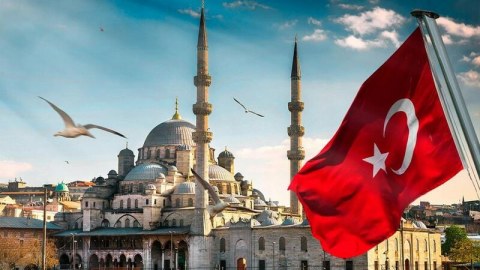 Rus iş adamları Türkiyəyə axışır - Şirkətlərin sayı 4 dəfə artıb