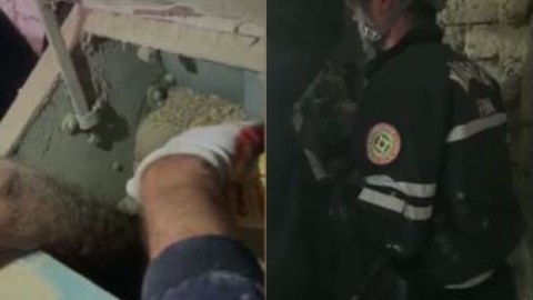 Bakıda kişinin əli yem üyüdən dəzgahda qaldı