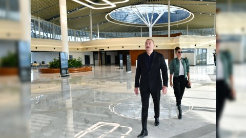 Prezident və birinci xanım Zəngilan hava limanında - FOTO
