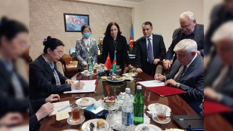 Kamal Abdulla Çinin ölkəmizdəki səfiri ilə görüşüb