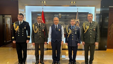 Türkiyə ilə hərbi əməkdaşlıq məsələləri müzakirə olundu