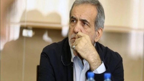 İranda deputat hücuma məruz qaldı