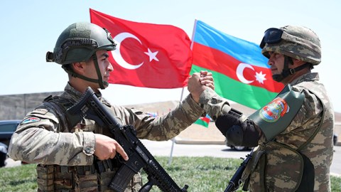 Azərbaycanı hədəf alanlar qarşılarında Türkiyəni görəcək