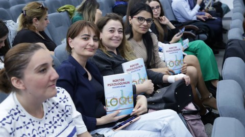 Minlərlə müəllim və psixoloqun axtardığı kitab - VİDEO  