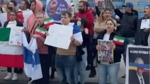 Gürcüstanda yaşayan iranlılar da etiraza qalxdı