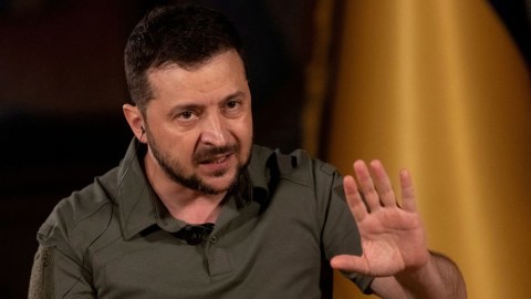 Nüvə silahından yalnız Rusiya istifadə edə bilər - Zelenski
