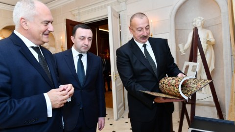 İlham Əliyev və Qaribaşvili “Qarabağ xanlığının irsi” sərgisində - FOTOLAR