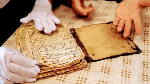 “İçərişəhər” Muzeyinə yaşı bir əsrdən çox olan Quran bağışlanıb