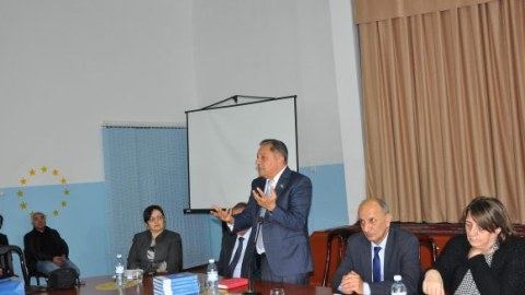 Deputat tələbələrlə görüşüb - FOTOLAR